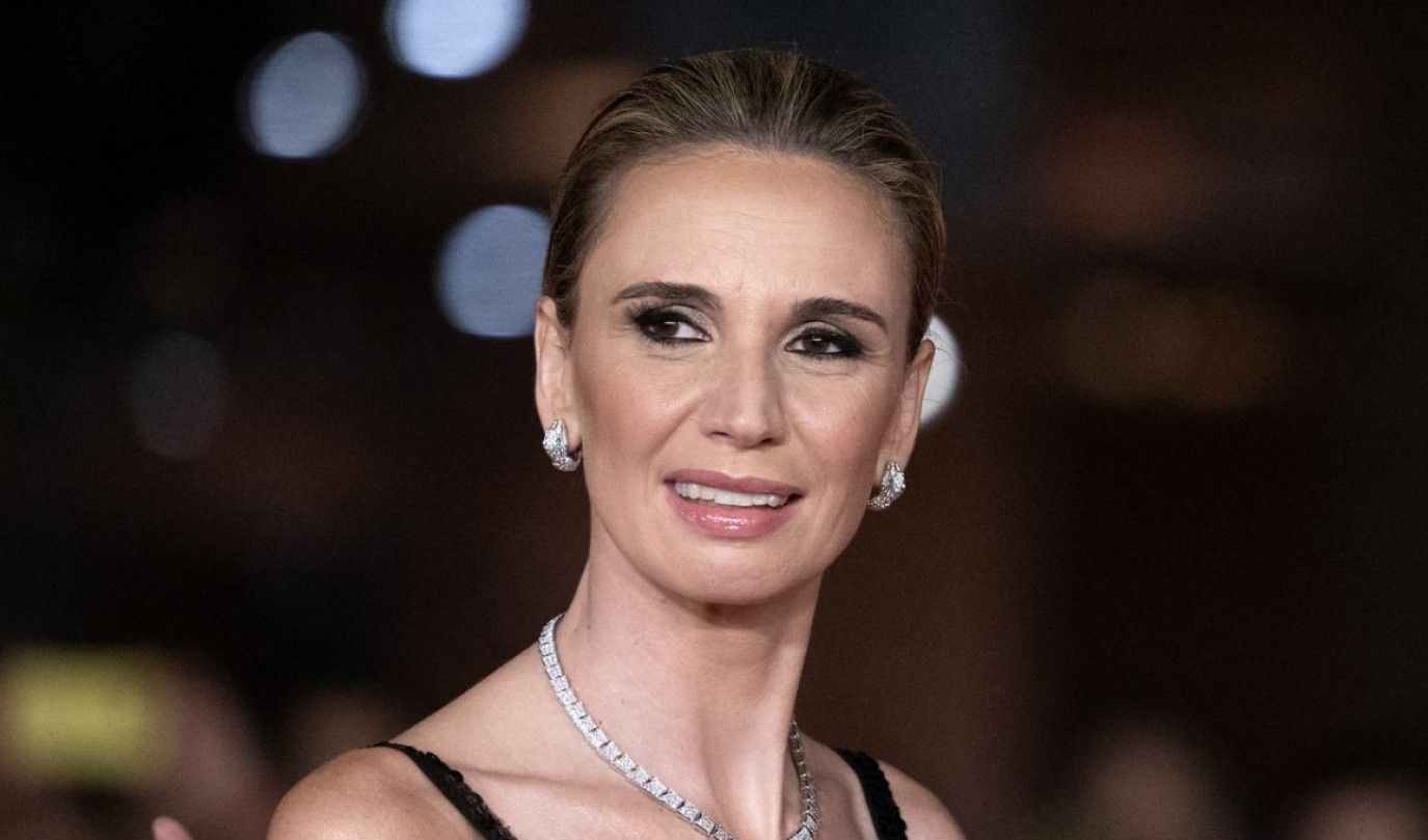 إيمانويلا فانيلي تقدم حفلي الافتتاح والختام لمهرجان فينيسيا السينمائي الـ 82