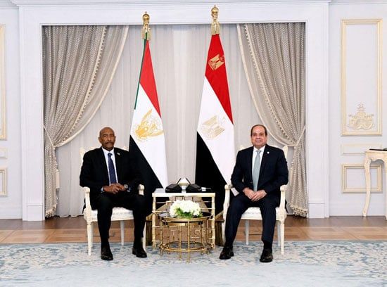 الرئيس السيسى يؤكد لـ"البرهان" على ثوابت الموقف المصري الداعم لوحدة السودان وسيادته واستقراره.. صور
