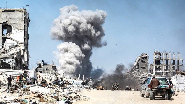 عشرات الضحايا بقصف إسرائيلي على مختلف مناطق قطاع غزة