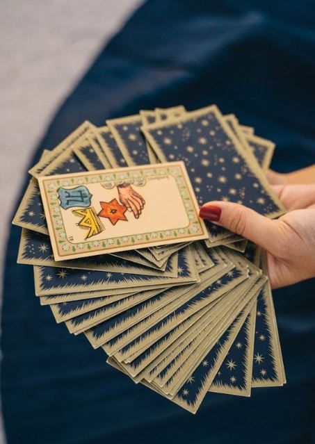 طالع الأبراج: 4 أبراج كاريزما وكلامهم قليل.. برج العذراء يراقب أكثر مما يتكلم