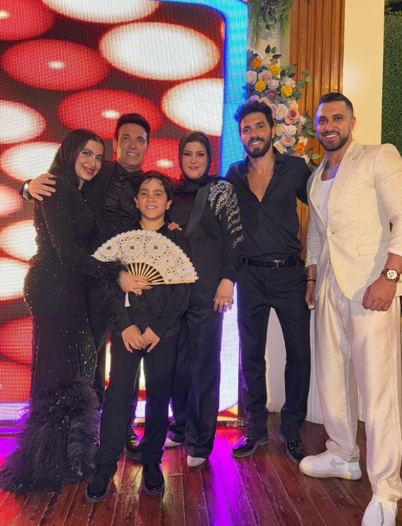 سعد الصغير يظهر برفقة زوجته وأولاده ويخطف الأنظار