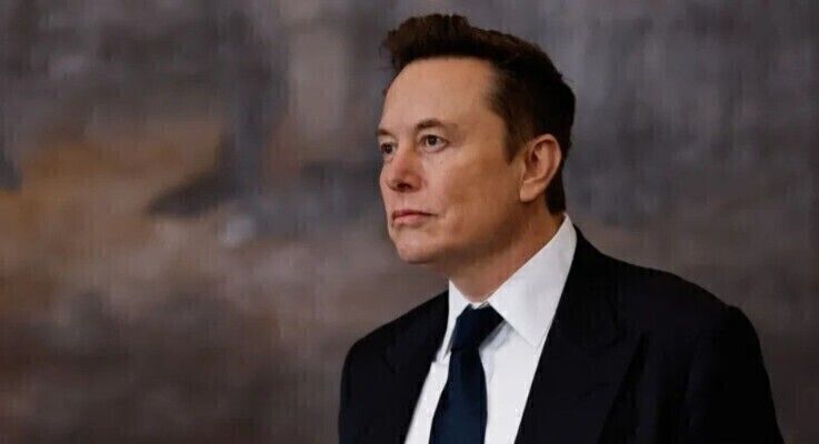 رويترز عن ماسك ردا على اقتراح ترامب النظر في خفض الدعم المقدم لشركاته: اقطعوا كل شيء الآن