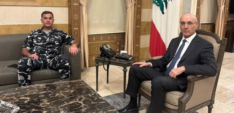 الحجار استقبل عبدالله مثمنًا جهود قوى الأمن: لمواصلة العمل بانضباط واحتراف لحماية المواطنين