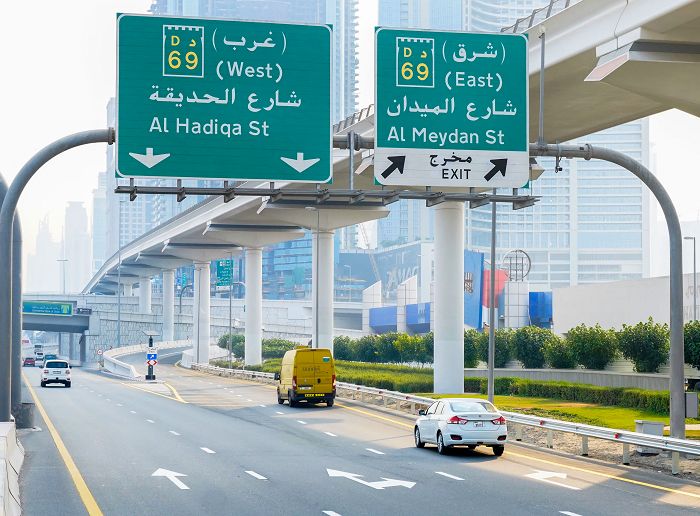 الامارات | "طرق دبي" تنجز حزمة من التحسينات المرورية السريعة