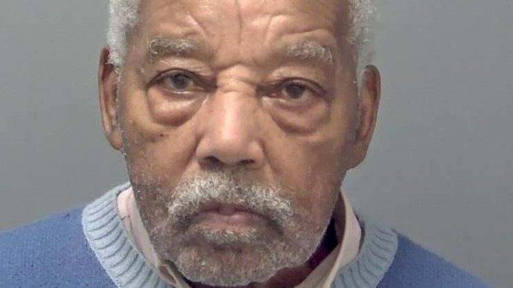 وأُدين ابن الـ92 عاماً وسجن مدى الحياة!