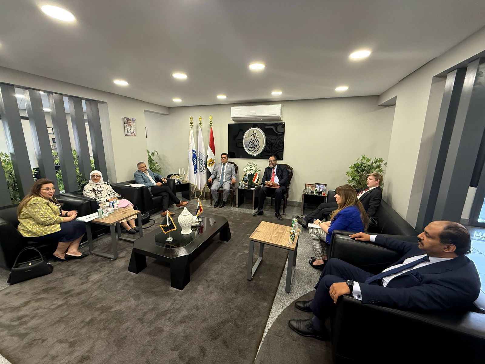 حزب الوعى يستقبل وفدًا من السفارة الأمريكية بالقاهرة ويؤكد انفتاحه على الحوار الدولى