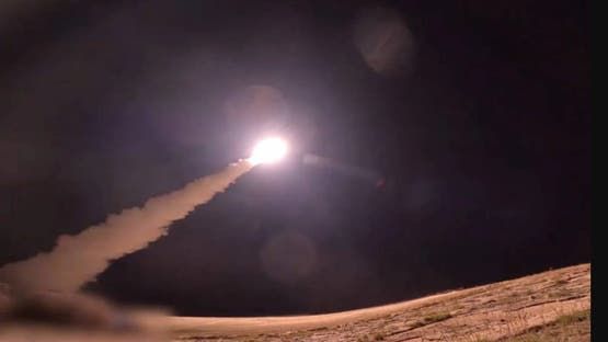 الخليج اليوم .. إسرائيل تتوعد الحوثيين.. والسفير الأميركي في تل أبيب يهددهم بقاذفات B-2