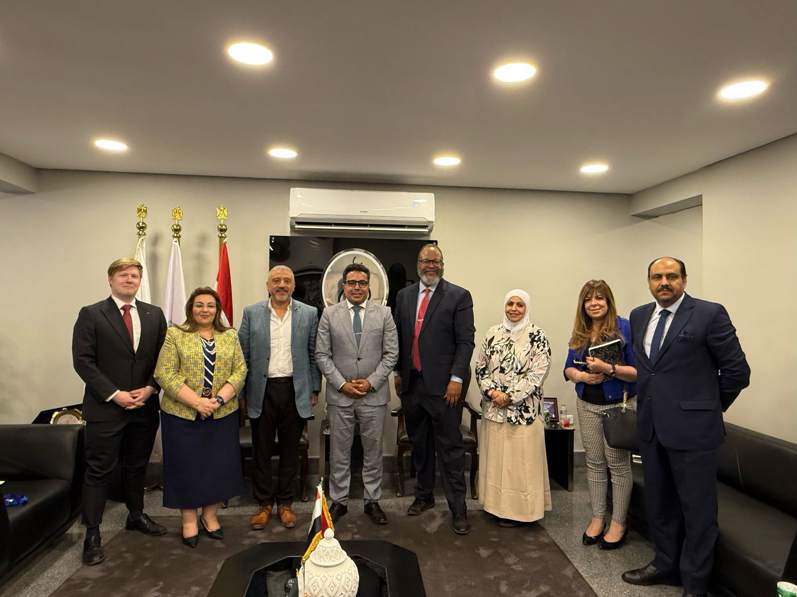 حزب الوعى يستقبل وفدًا من السفارة الأمريكية بالقاهرة ويؤكد انفتاحه على الحوار الدولى