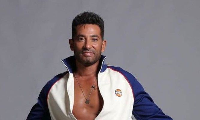 ابن عمرو سعد يلفت الأنظار في تخرجه.. أصبح شابا وسيما