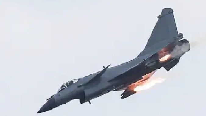 إيران تعقد صفقة تسليح صينية ضخمة.. هل تغيّر طائرات J-10C موازين القوى؟