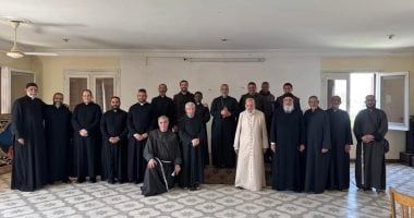 مطران طيبة للأقباط الكاثوليك يترأس اللقاء الدورى للإكليروس الإيبارشى