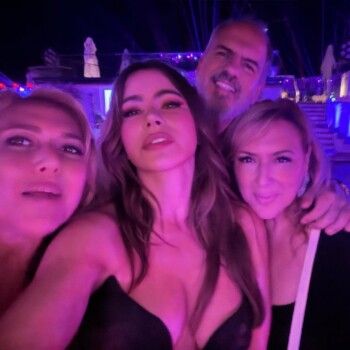 عيد صوفيا فيرغارا يتحوّل إلى مهرجان نجوم.. مفاجآت وأجواء ساحرة في قلب البحر