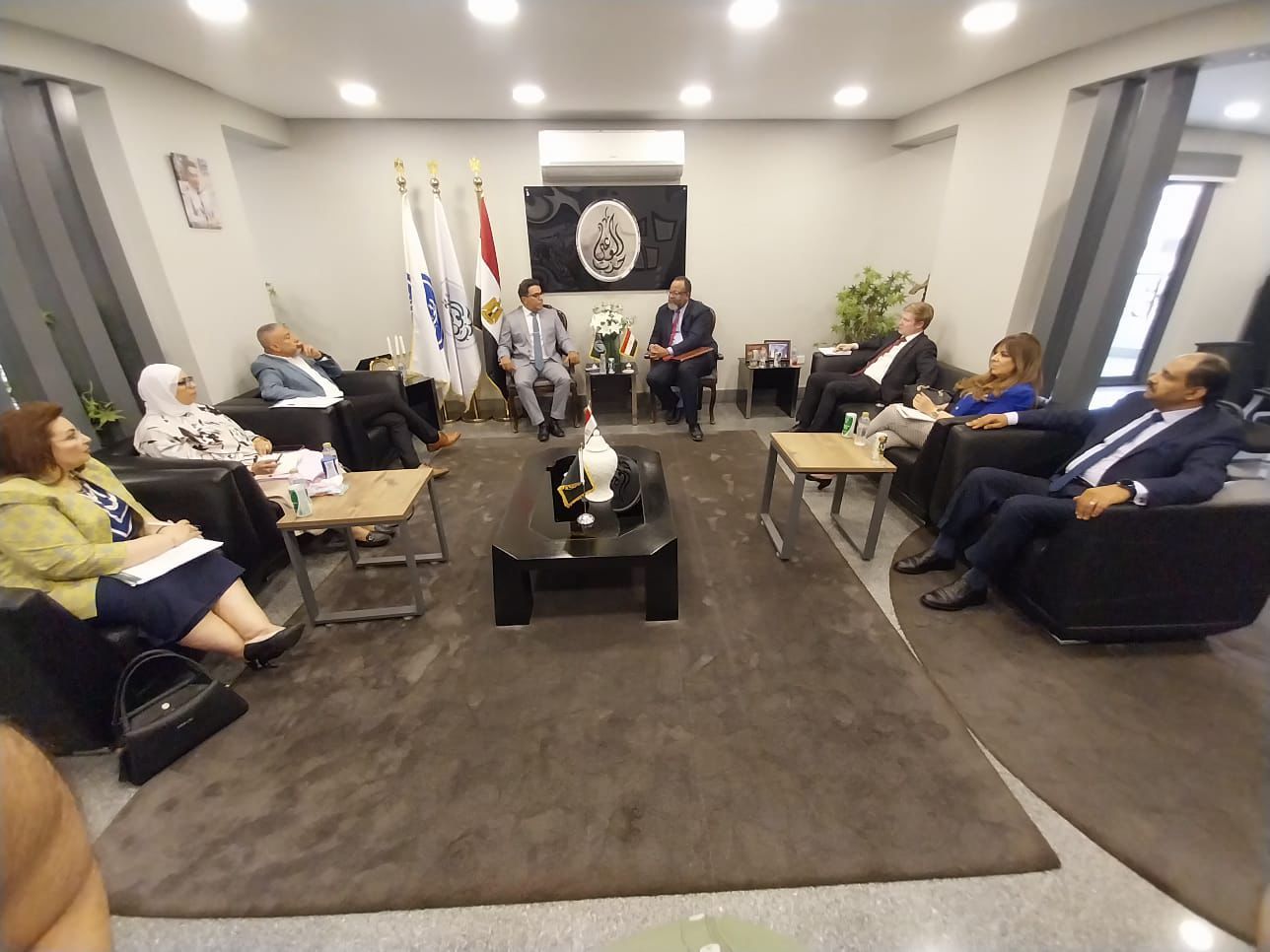 حزب الوعى يستقبل وفدًا من السفارة الأمريكية بالقاهرة ويؤكد انفتاحه على الحوار الدولى