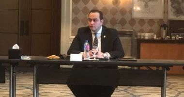 رئيس هيئة الرعاية الصحية يبحث توفير منح دراسية وتعليمية للعاملين بالهيئة