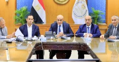 وزير التعليم يتابع امتحانات الثانوية العامة عبر غرفة العمليات وكاميرات المراقبة