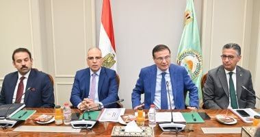 ‎3 وزراء يناقشون تطوير زراعة محصولى قصب وبنجر السكر و زيادة الإنتاجية