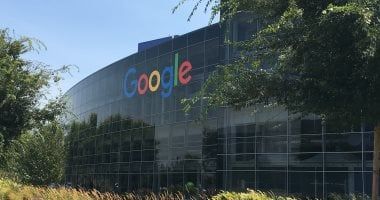 تكنولوجيا: هيئة المحلفين: على جوجل دفع مقابل استخدام البيانات الخلوية من مستخدمى أندرويد