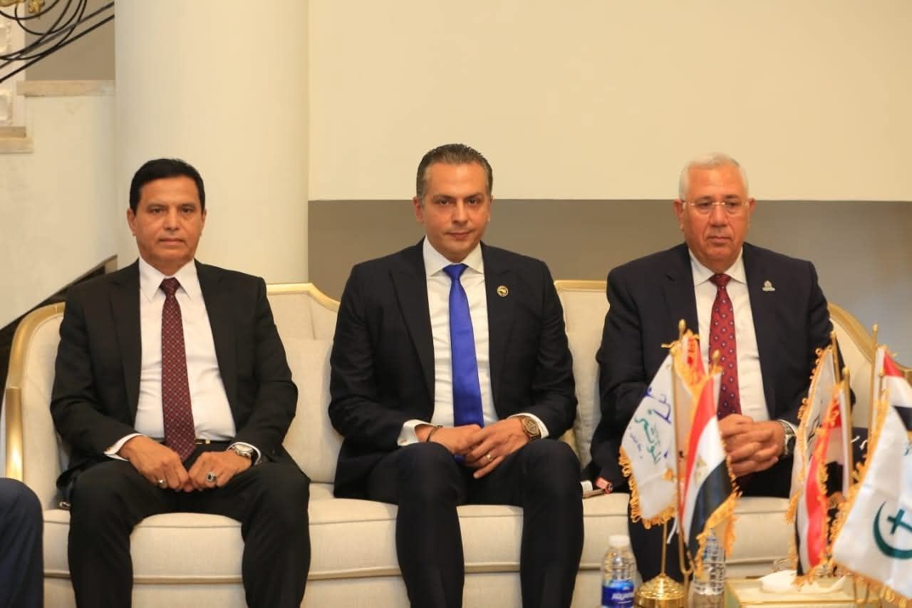 مشاركة واسعة من الأحزاب فى اجتماع القائمة الوطنية من أجل مصر (صور)