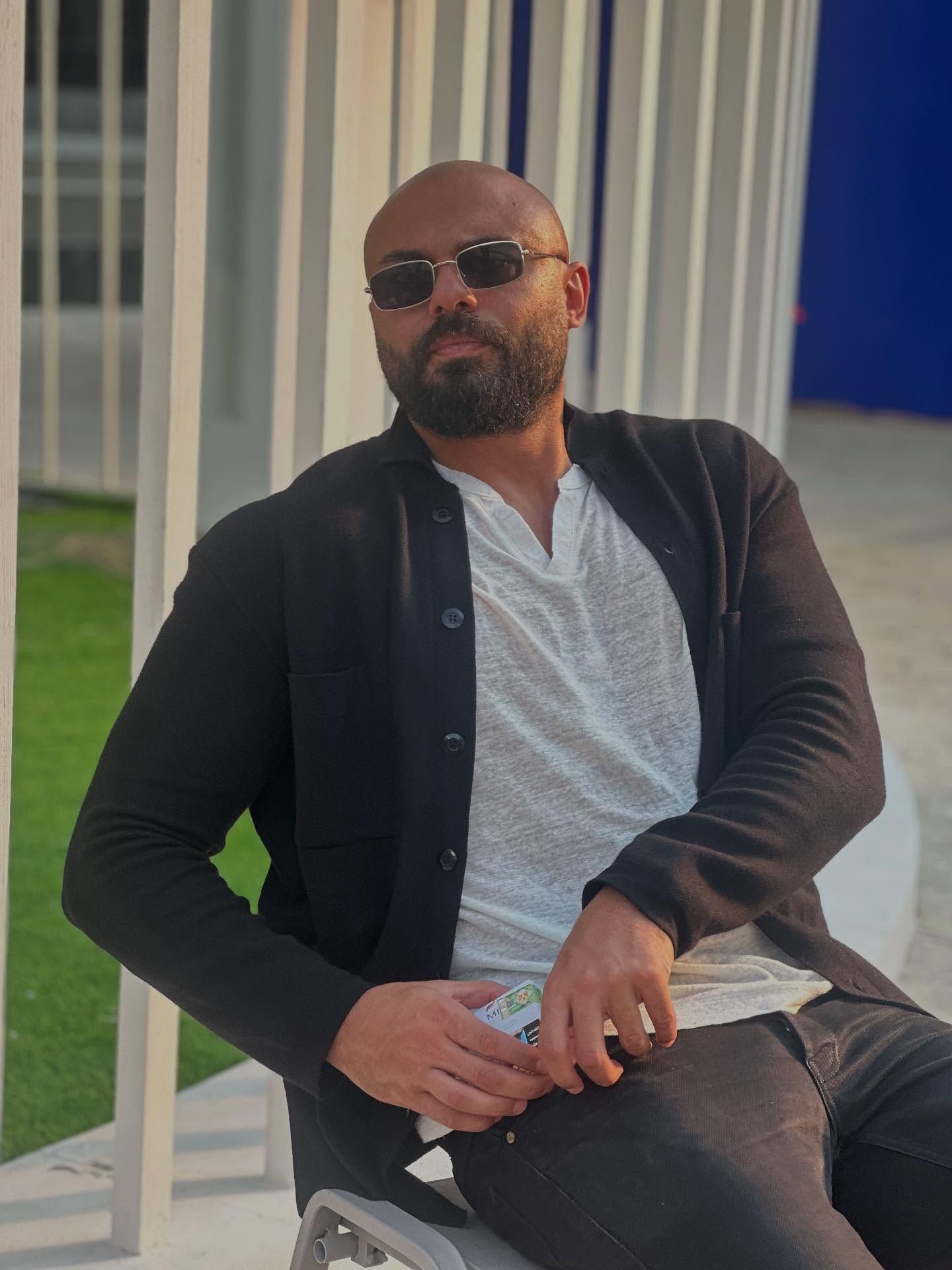 أحمد صلاح حسني يردّ على الإشاعة المسيئة بإطلالة جذّابة في “أوسكار”