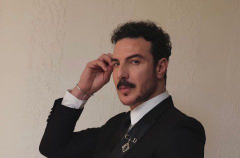 باسل خيّاط يشارك ابنَيه بصورة مميّزة… حبّ الأب يخطف القلوب