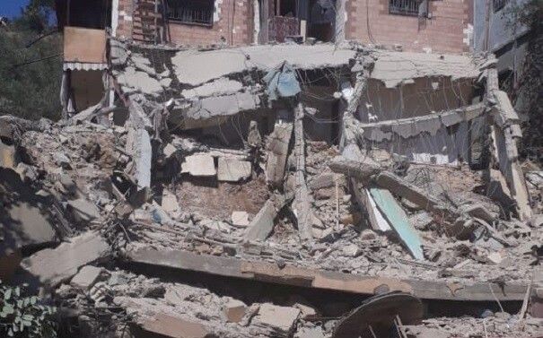 "النشرة": المنزل المدمّر في كفركلا تعرض لغارة وليس عملية تفجير