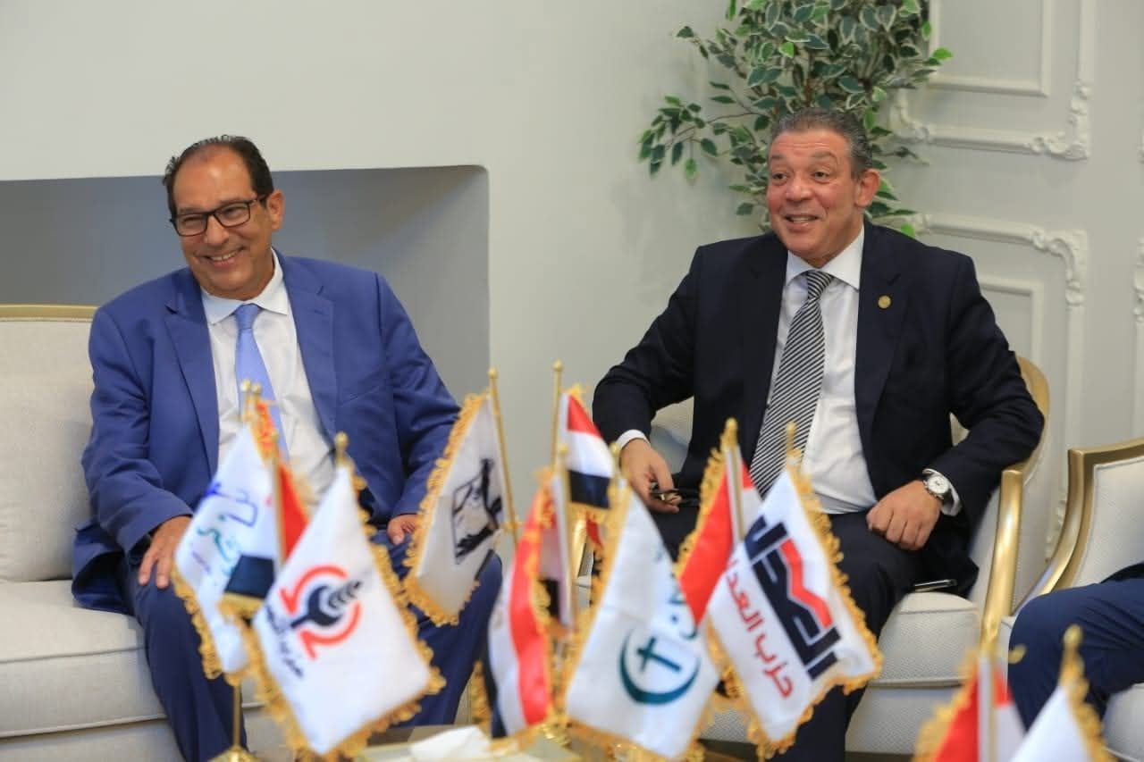 مشاركة واسعة من الأحزاب فى اجتماع القائمة الوطنية من أجل مصر (صور)