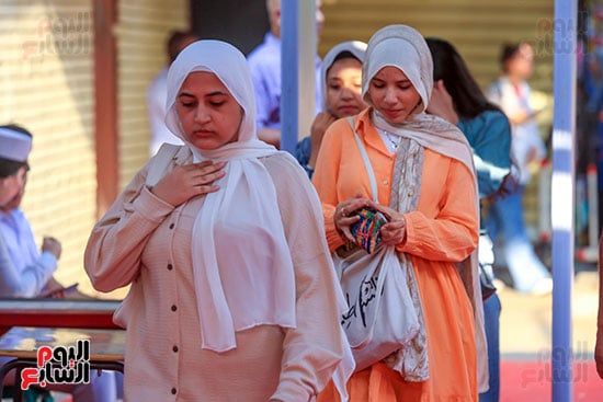 المعادلة والخريطة فى انتظارهم.. طلاب الثانوية يستعدون للكيمياء والجغرافيا