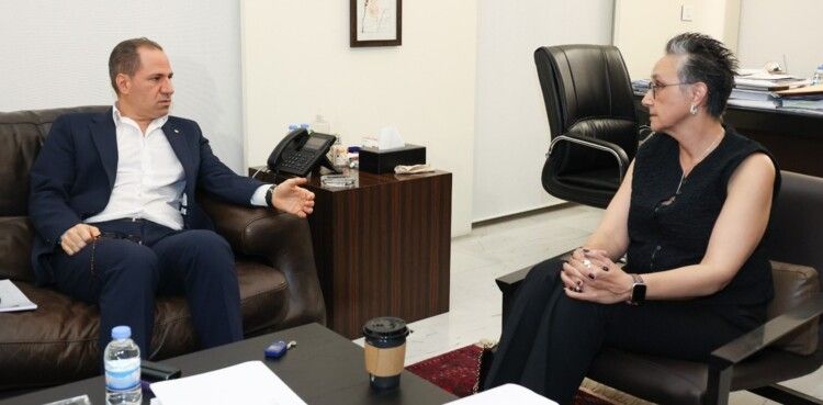 سامي الجميل بحث مع نجاة صليبا في ملفات بيئية واقتراح قانون معالجة النفايات الصلبة