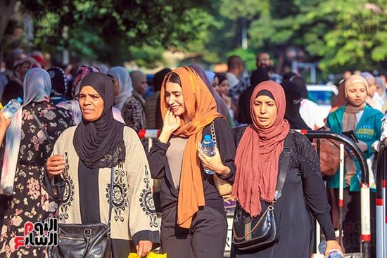 المعادلة والخريطة فى انتظارهم.. طلاب الثانوية يستعدون للكيمياء والجغرافيا