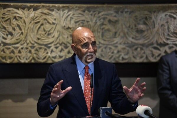 مصدر فرنسي للحدث: توم برّاك يلتقي الليلة مسؤولين في قصر الإليزيه لبحث الوضع في لبنان وسوريا