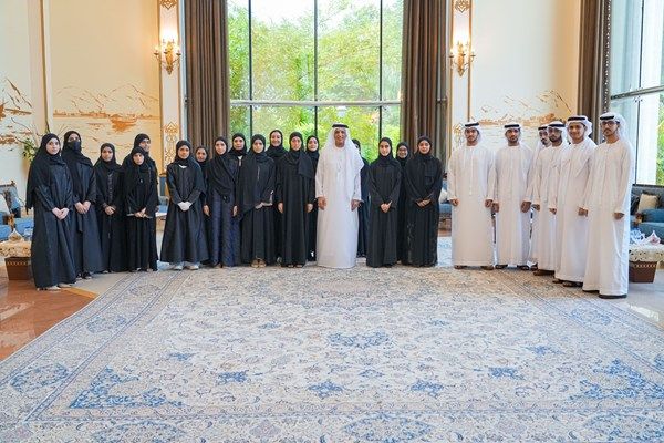 سعود بن صقر يستقبل أوائل الثانوية العامة في رأس الخيمة