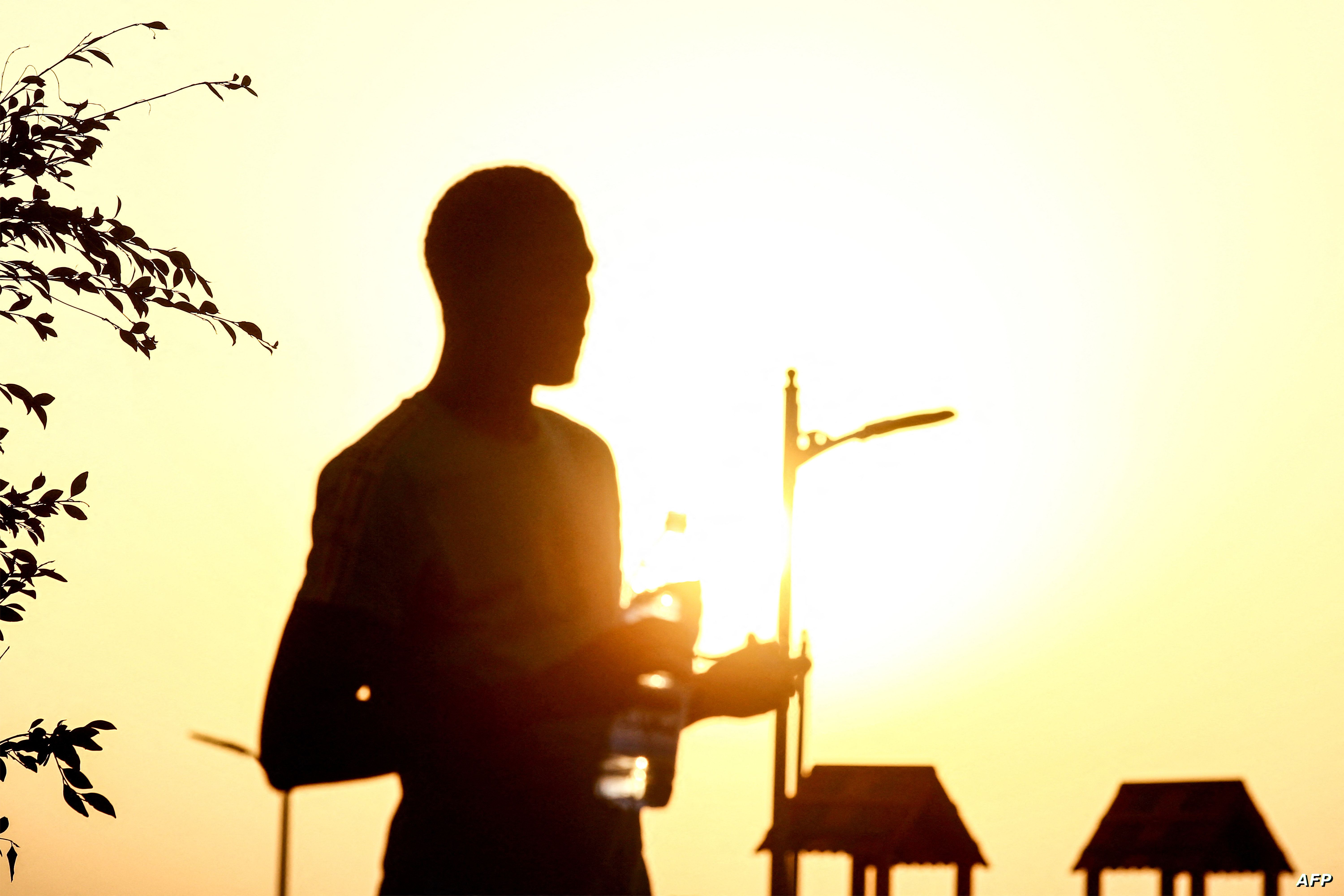 الأرصاد: ارتفاع درجة الحرارة إلى 43 درجة في سيئون توقعات هطول أمطار بالمرتفعات