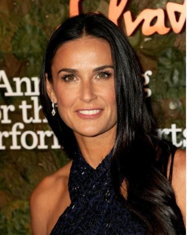 ديمى مور تكشف حقيقة جلسة التصوير الشهيرة لغلاف مجلة عام 1991