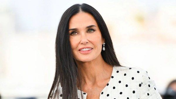 بعد ثلاثين عامًا… ديمي مور تبوح بسرّ جلسة تصوير الحمل المثيرة للجدل