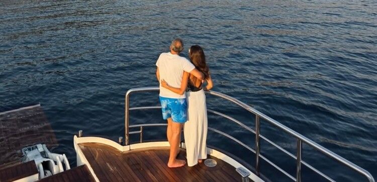 18 عاماً على زواجهما.. ملكة جمال لبنان لعام 1997 تحتفل بعيد زواجها