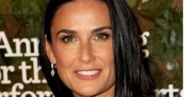 ديمى مور تكشف حقيقة جلسة التصوير الشهيرة لغلاف مجلة عام 1991