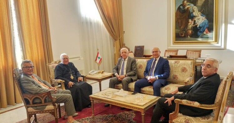 العبسي إطلع من يارد على أوضاع المستشفيات الخاصة