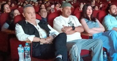 كاريكا وأميرة فتحى فى ضيافة تامر عبد المنعم بمسرحية لقاء الخميسي "الملك وأنا"