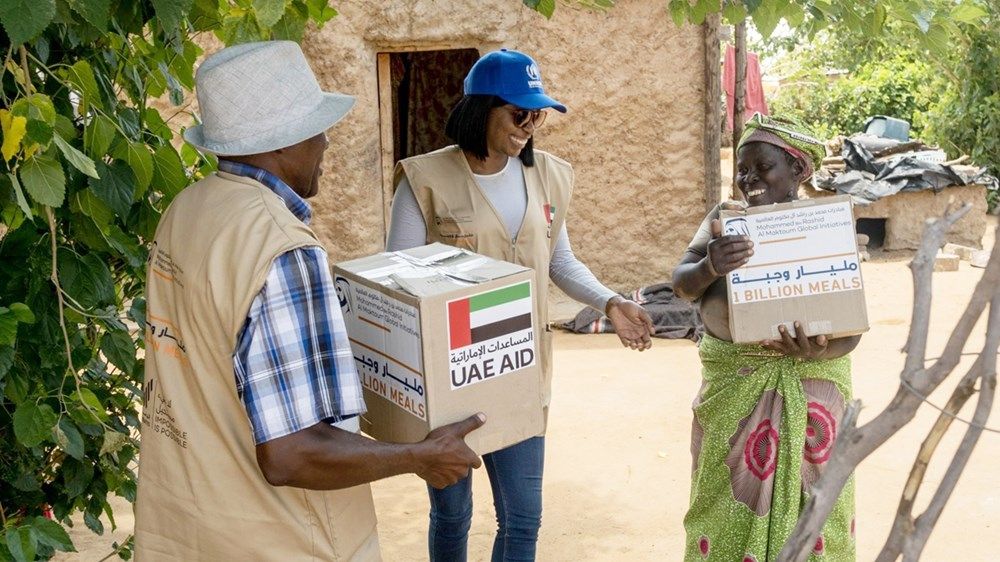 محمد بن راشد يعلن إنجاز مشروع «مليار وجبة» بالكامل