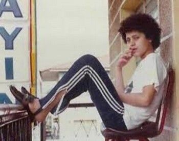 "أبو وديع" الشاب بصورة نادرة تعيد جمهوره إلى البدايات