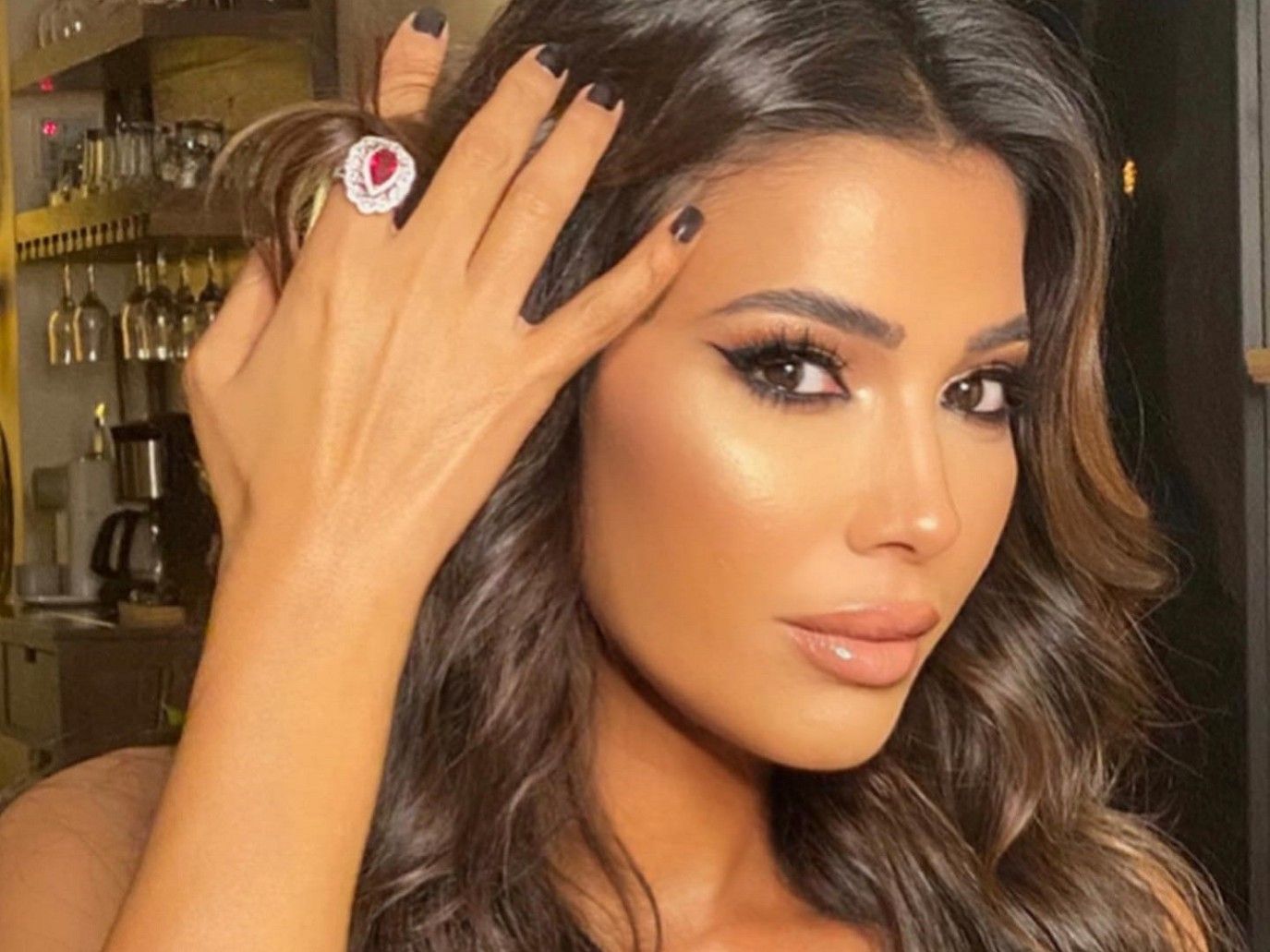 تفاصيل شخصية مها نصار في ورد وشوكولاتة وعلاقتها بـ زينة