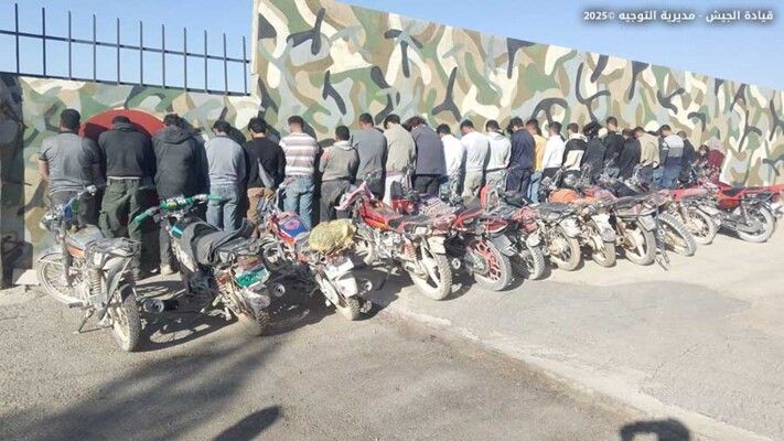 الجيش: توقيف 33 سوريًّا لدخولهم إلى الأراضي اللبنانية بطريقة غير شرعية و4 مواطنين لتورطهم في عمليات تهريب عبر الحدود