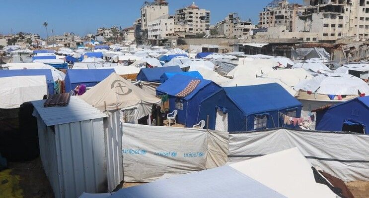 بلدية غزة: المدينة تعاني من كارثة حقيقية متفاقمة وخطيرة بسبب أزمة النزوح وتكدس النفايات