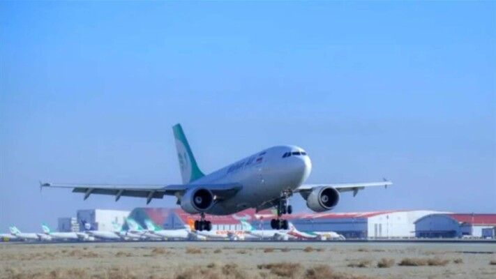 السلطات الايرانية أعلنت إعادة فتح مجالها الجوي بما في ذلك فوق طهران