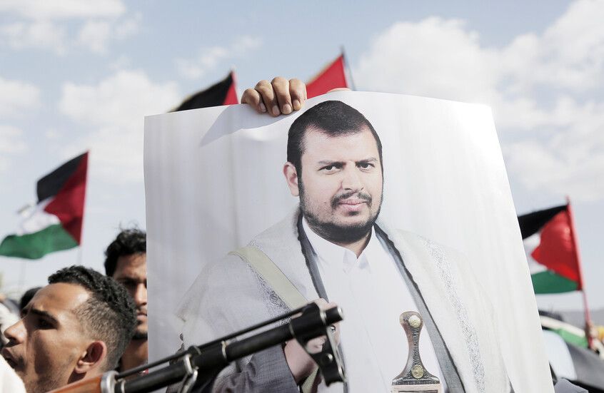 الخليج اليوم .. الحوثي يتحدث عن خطر يمتد إلى الكعبة المشرفة ويؤكد: الحظر على الملاحة الإسرائيلية مستمر