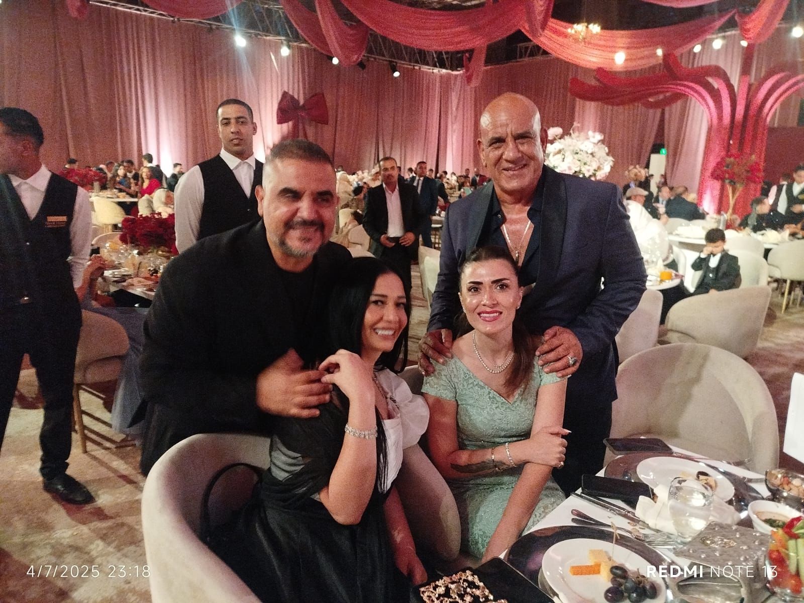 محمد لطفى وإيهاب توفيق ووليد سعد وخالد تاج الدين فى زفاف ابنة محمد فؤاد