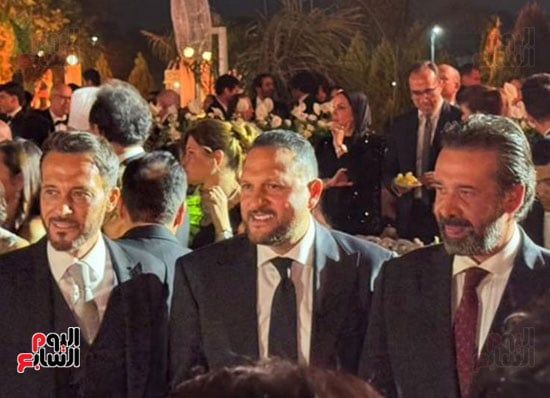 يسرا ولبلبة وتامر حسنى وإيمى سمير غانم والرداد فى حفل زفاف حفيد عادل إمام