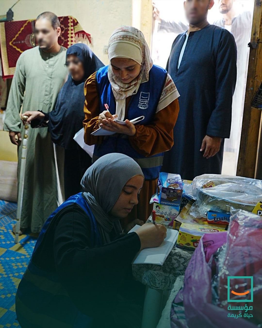 تنفيذًا لتوجيهات رئيس الجمهورية.."حياة كريمة" ووزارة التضامن تقدمان الدعم لأهالى ضحايا كفر السنابسة