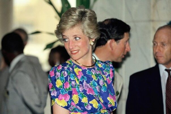 بيع فستان الأميرة ديانا في مزاد علني بمبلغ خيالي