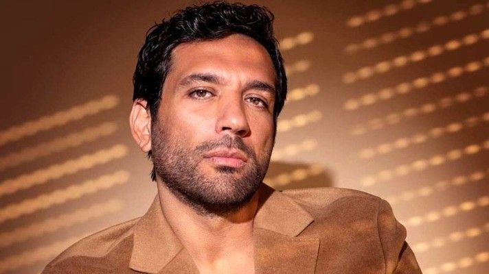 حسن الرداد يرثي شقيقه في ذكرى وفاته بكلمات مؤثرة